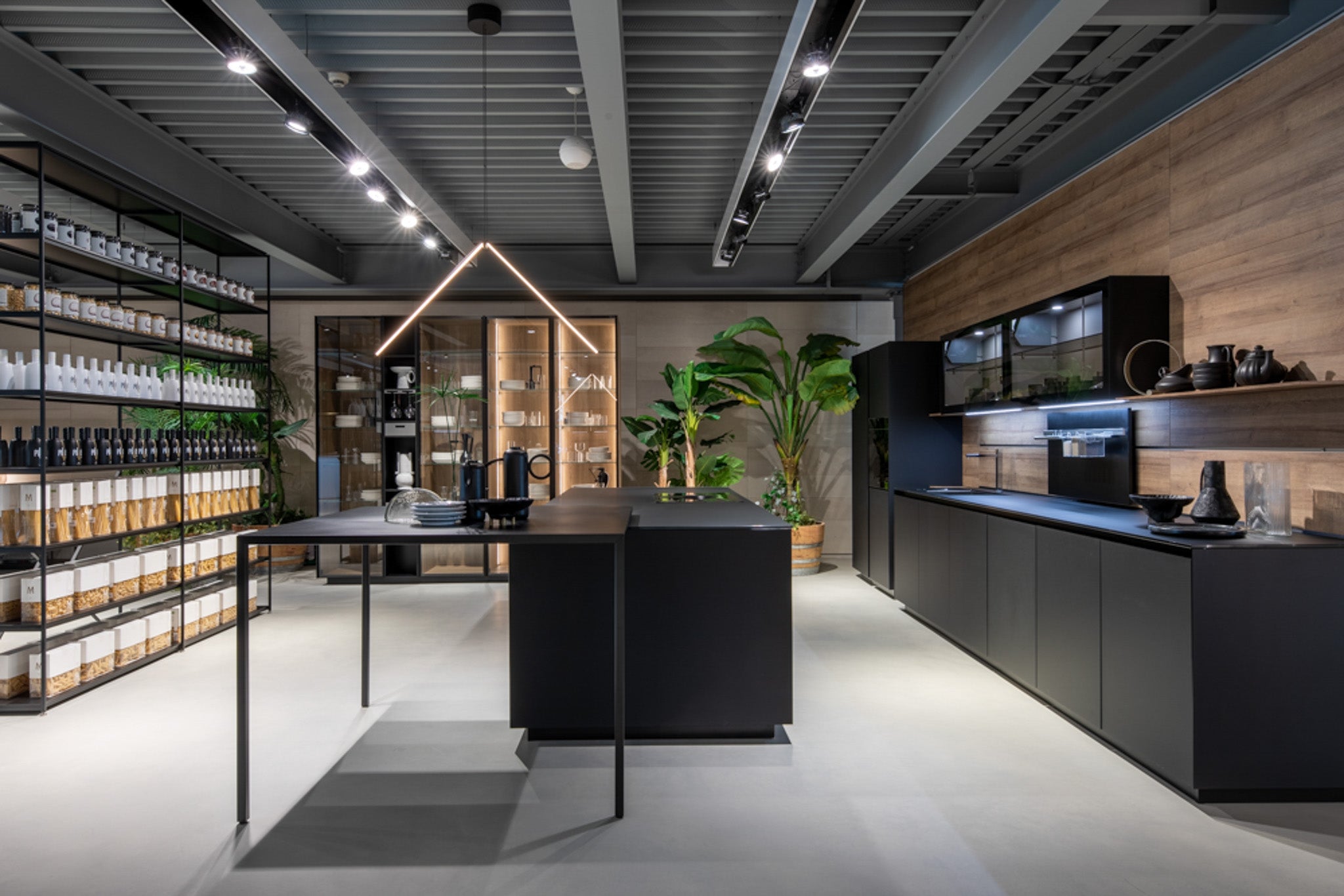 Showroom Euromobil con pavimento in resina Resingroup