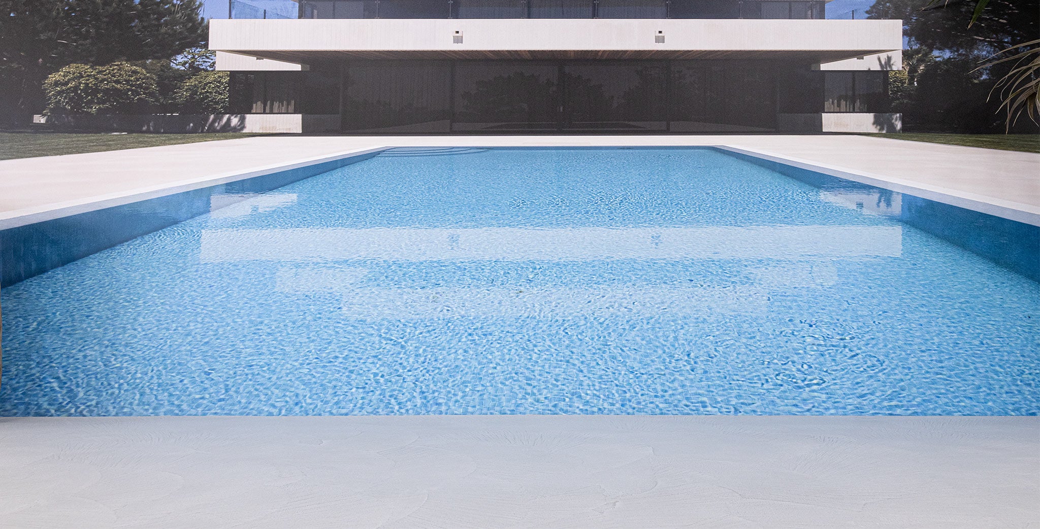resina decorativa pavimento bordo piscina